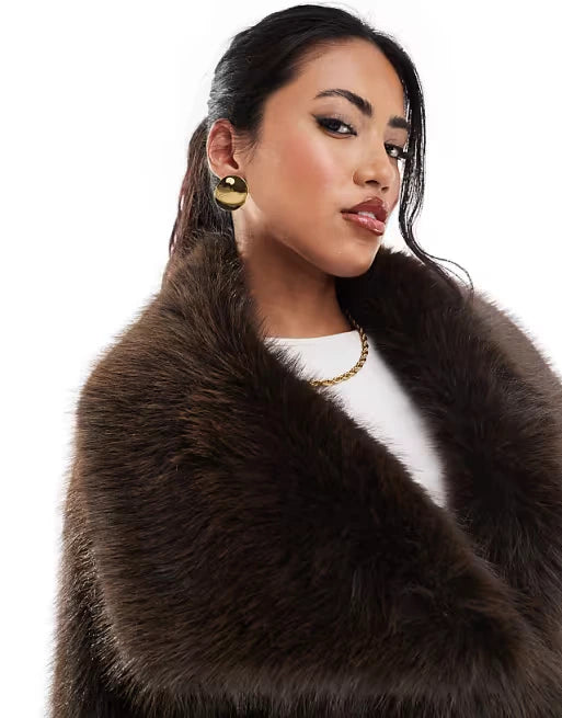 Cropped Faux Fur Jacket in Brown